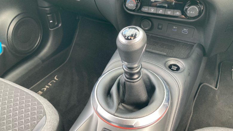 Nissan Juke 1.0 DiG-T N-Connecta 5dr Petrol Hatchback